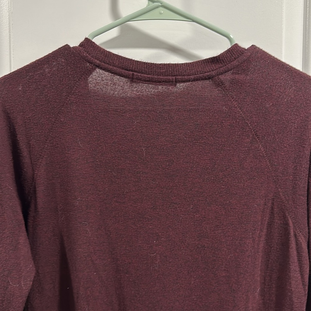 Gibson Maroon Sweater Size Medium - Picture 4 of 5